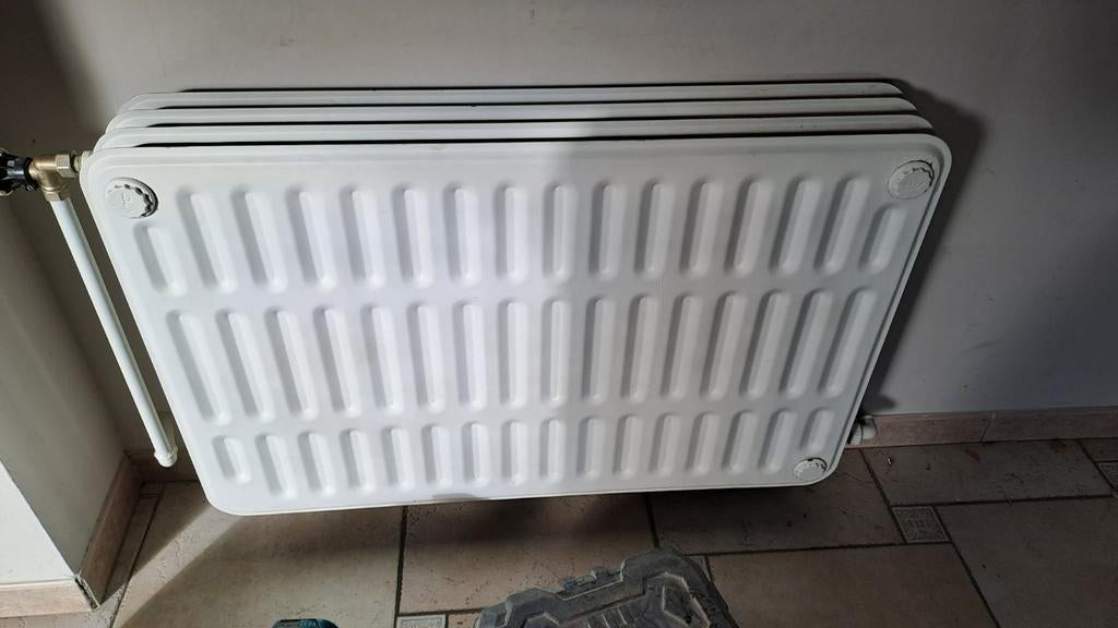 Vier radiatoren., Doe-het-zelf en Bouw, Verwarming en Radiatoren, Ophalen, Radiator