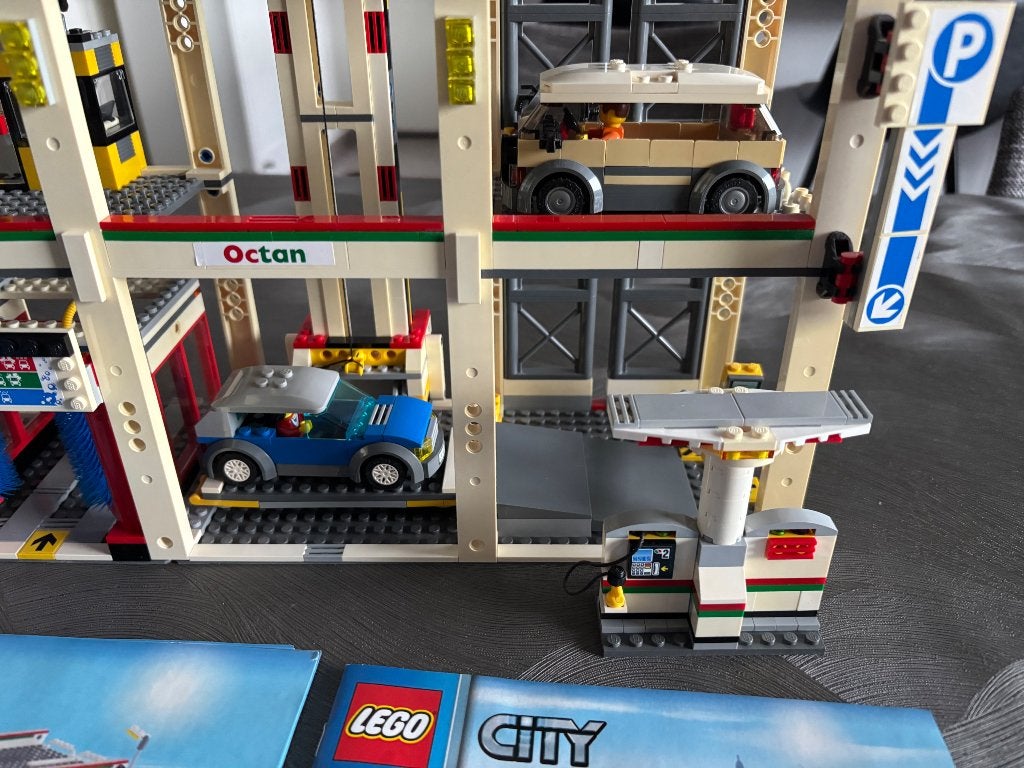 Lego city garage 4207, City, Lego, Ensemble complet, Instructions incluses