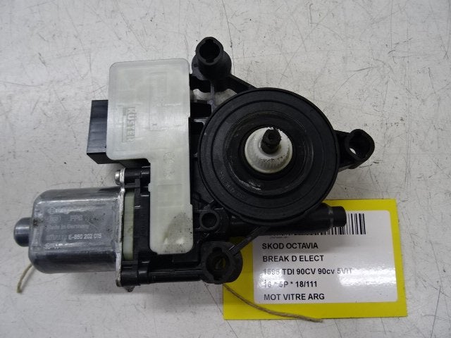MOTOR RAAMMECHANIEK LINKS ACHTER Skoda Octavia Combi (5EAC), Gebruikt, Mevr. I. Hauben, Skoda, Rue de l'Espoir 34 34
4030  GRIVEGNÉE, BE