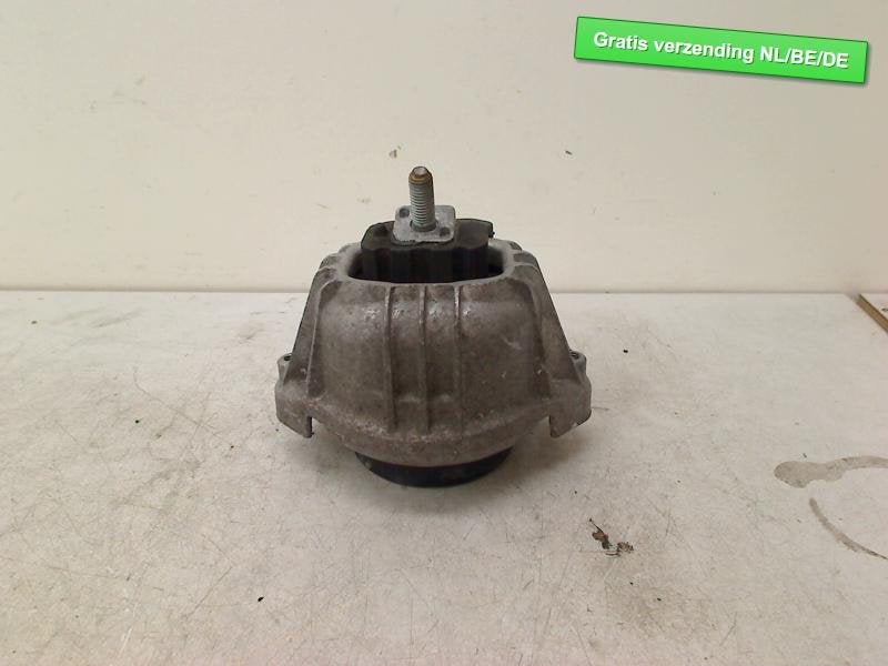 SUPPORT MOTEUR DROIT BMW 1 serie (E87 / 87N), Utilisé, BMW, Petuelring 130
80809  München, DE, Bayerische Motoren Werke AG