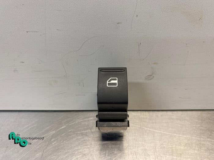 Commutateur vitre électrique d'un Seat Leon (Leon 09-), -, 3 mois de garantie, Utilisé, -
