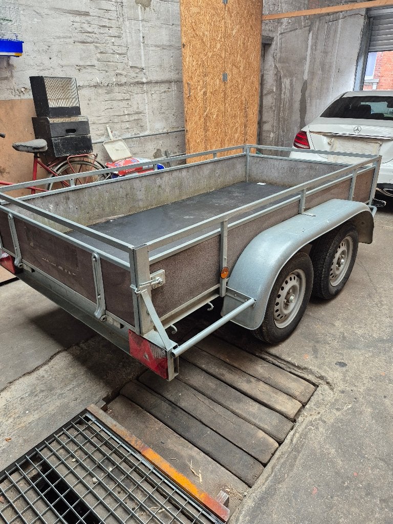 tweeassige aanhangwagen, Ophalen, Gebruikt