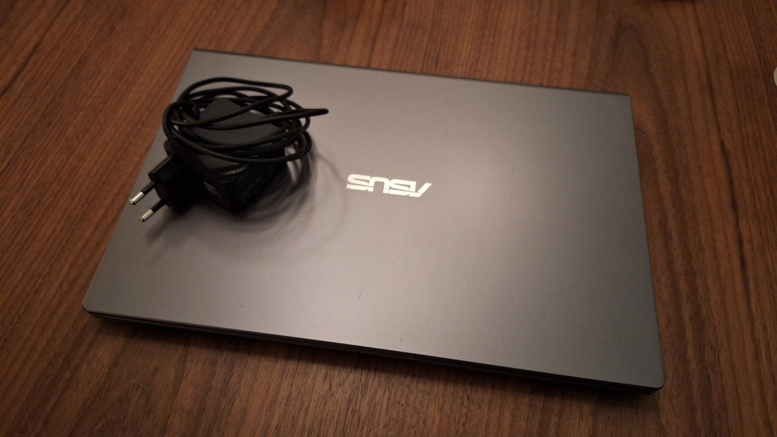 Nette ASUS Laptop (X415EA) - Schone Windows 11 Installatie, Met videokaart, Qwerty, ASUS, Refurbished