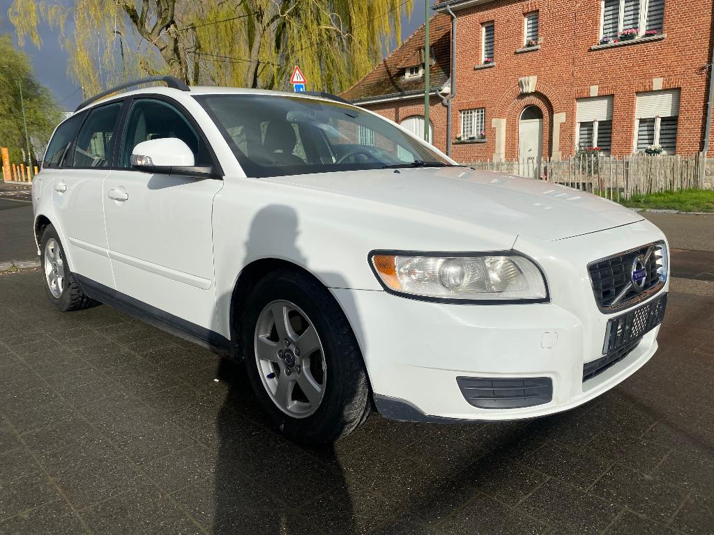 Volvo V50 e drive 1.6diesel 2011 euro5 Clim jante att remork, Autos, Volvo, USB, Euro 5, Boîte manuelle, Noir