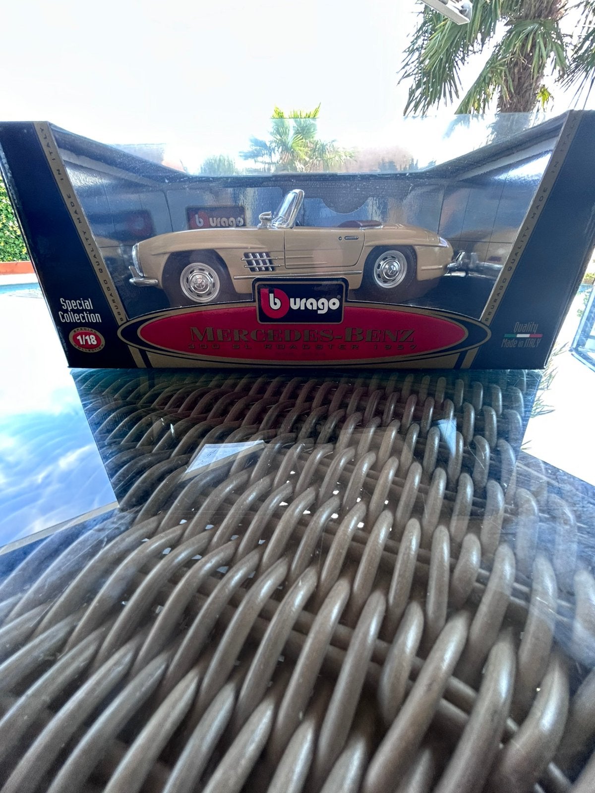 Burago Mercedes 300SL Roadster 1957, Hobby & Loisirs créatifs, Enlèvement, Comme neuf, Burago