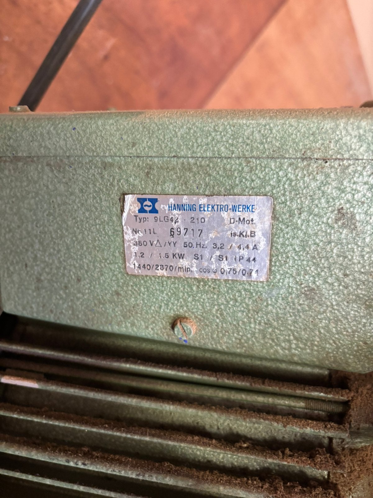 Slijpmolen zaagmachine Afkortzaag metaal afzuigmachine, Enlèvement, Scie à onglet