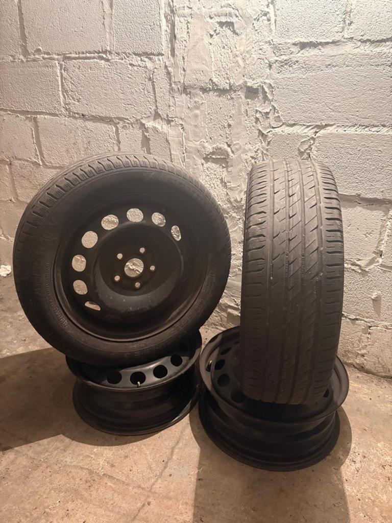 Lot de 4 jantes tôle 16 pouces + 2 pneus hiver offerts, Ophalen, Gebruikt