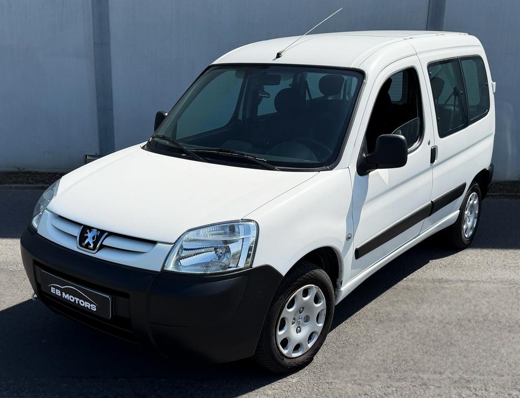 Peugeot Partner - 78 000 km ! Essence - grand entretiens, Autos, Achat, USB, Entreprise, Boîte manuelle