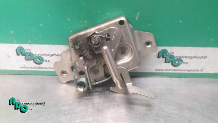 Slotmechaniek Motorkap van een Renault Clio (Clio 3 06-), Gebruikt, -, Renault, -