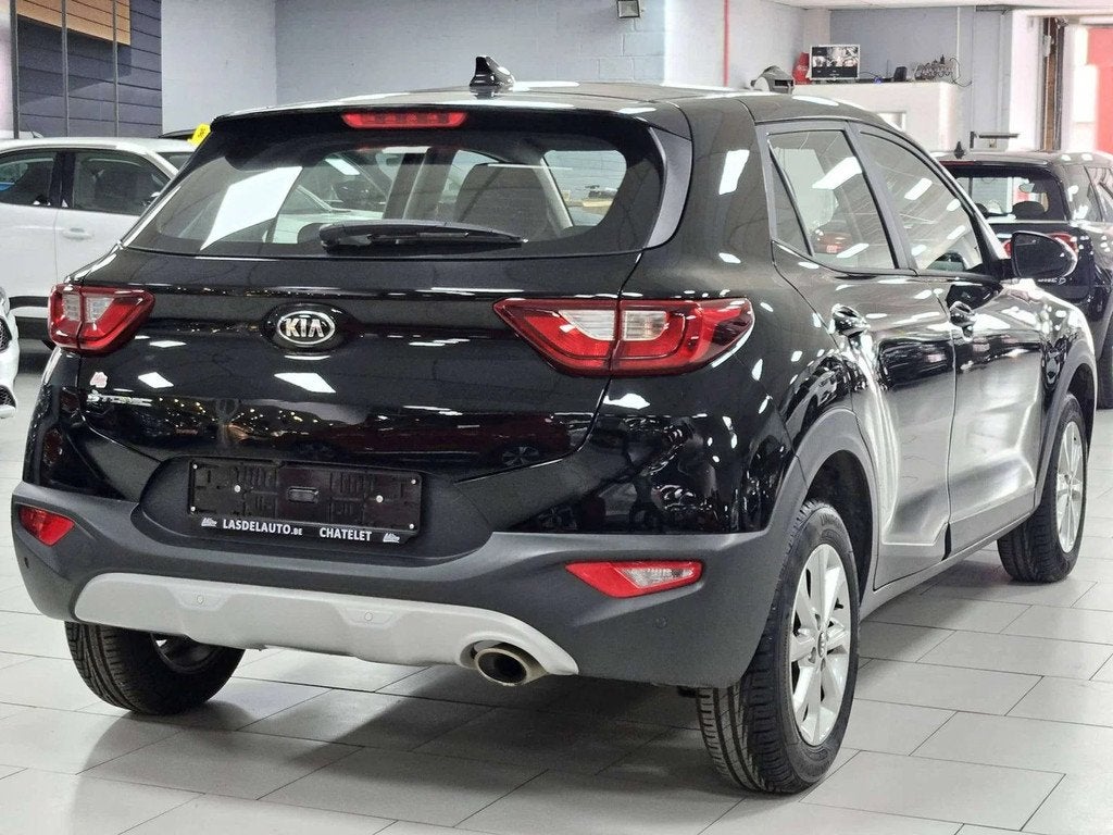 Kia Stonic 1.2i Easy ISG Android Carplay Blue Startstop CAME, Stof, Gebruikt, 4 cilinders, Zwart