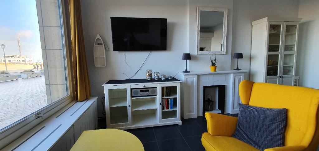 subliem appartement topligging nieuwpoort bad/garage, Eigenaar