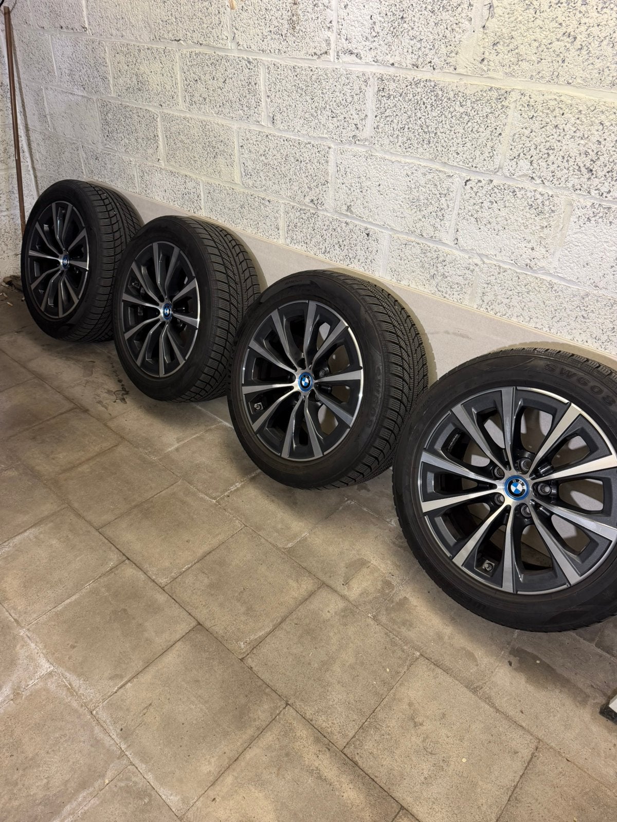 Jantes BMW styling 775 etat neuf / pneus neuf, Pneus hiver, Enlèvement, Pneu(s), 17 pouces