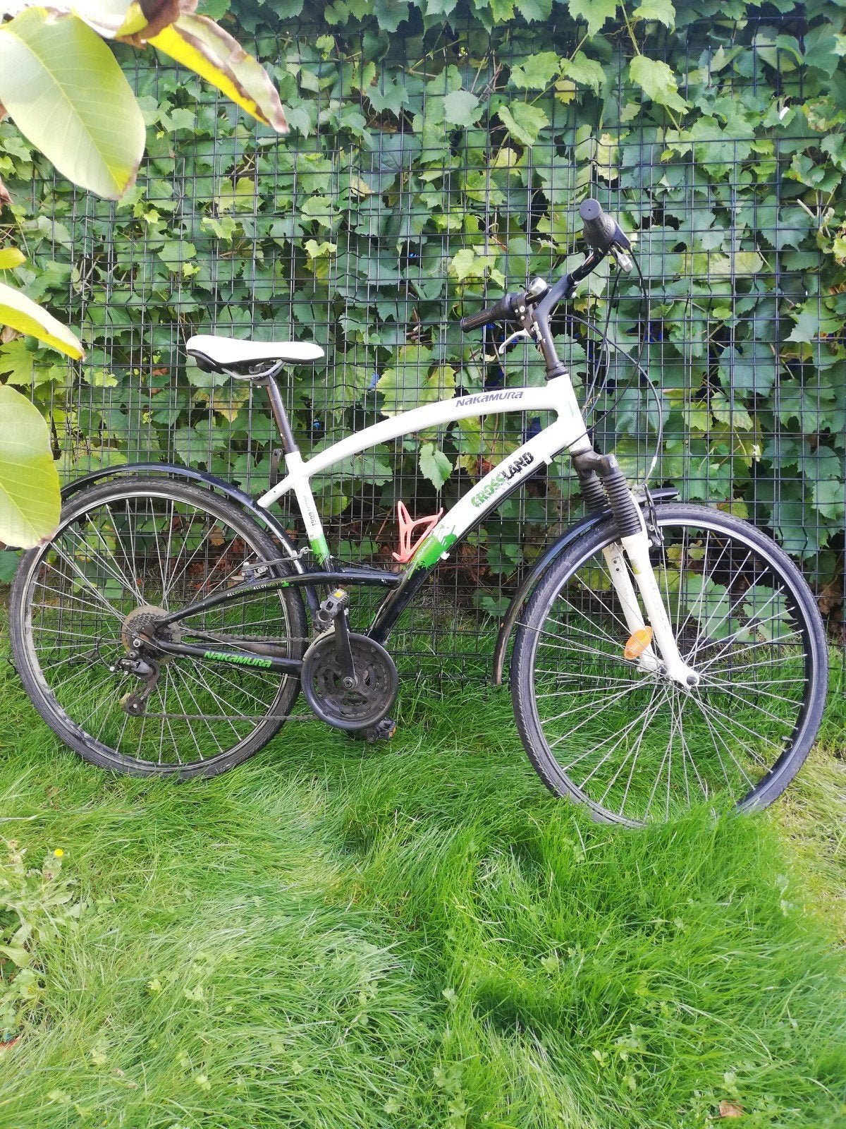 vélo de ville poir adultes roues 700c comme neuf, Vélos & Vélomoteurs, Frein sur jante, 24 pouces ou plus, Enlèvement, V-brakes