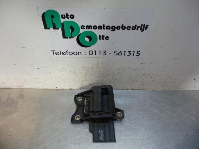 Poignée portière arrière camionnette d'un Volkswagen Cadd, Volkswagen, -, 3 mois de garantie, Utilisé