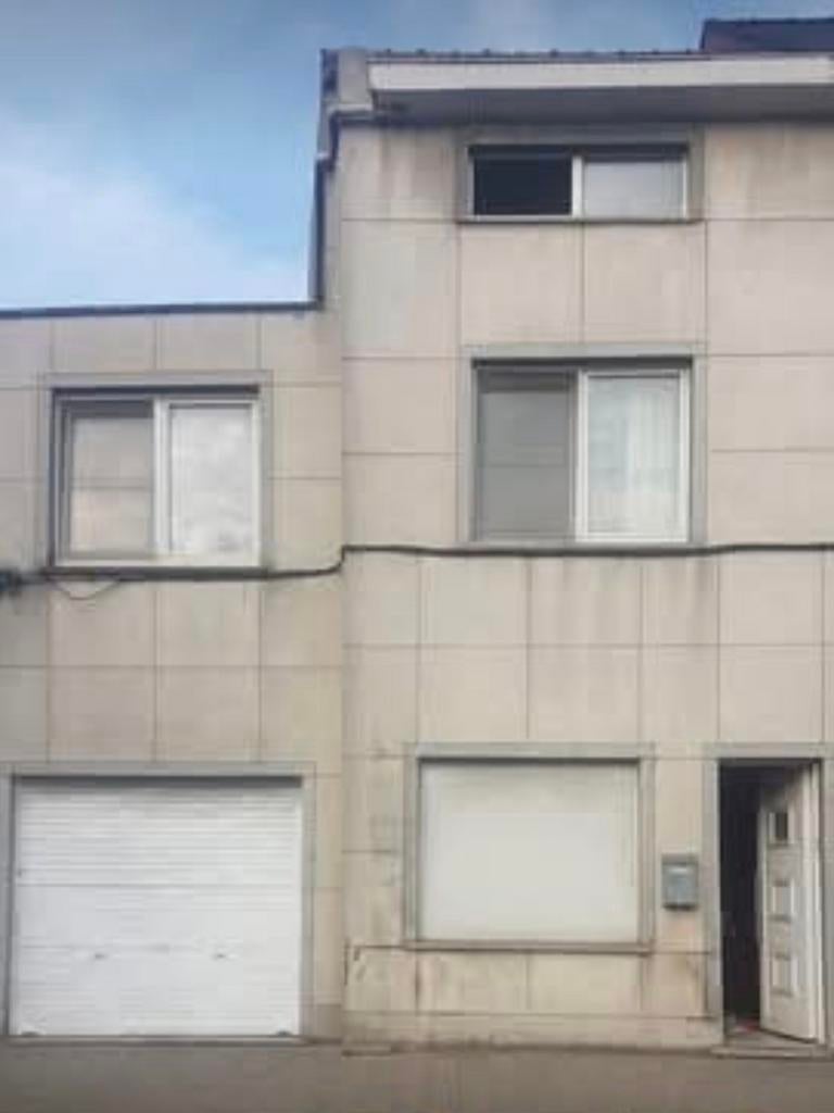 HUIS TE KOOP GENT NIEUWLAND MET 2 NUMMERS, Gent