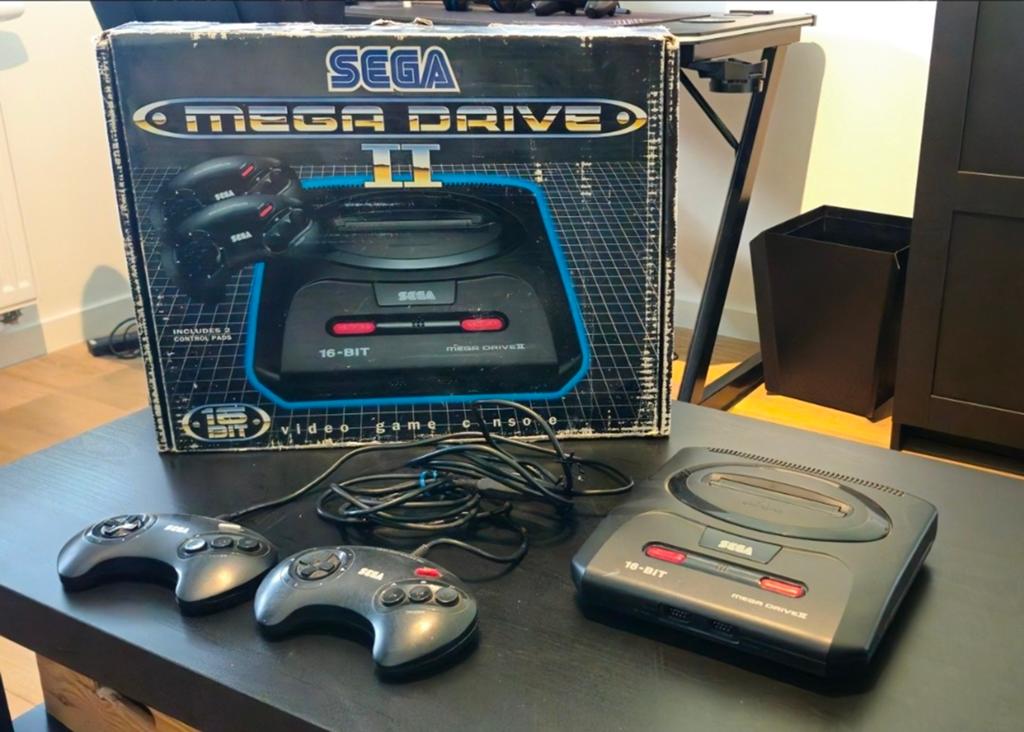 Grote Collectie Retro Consoles, Ophalen of Verzenden, Met 2 controllers, Slim