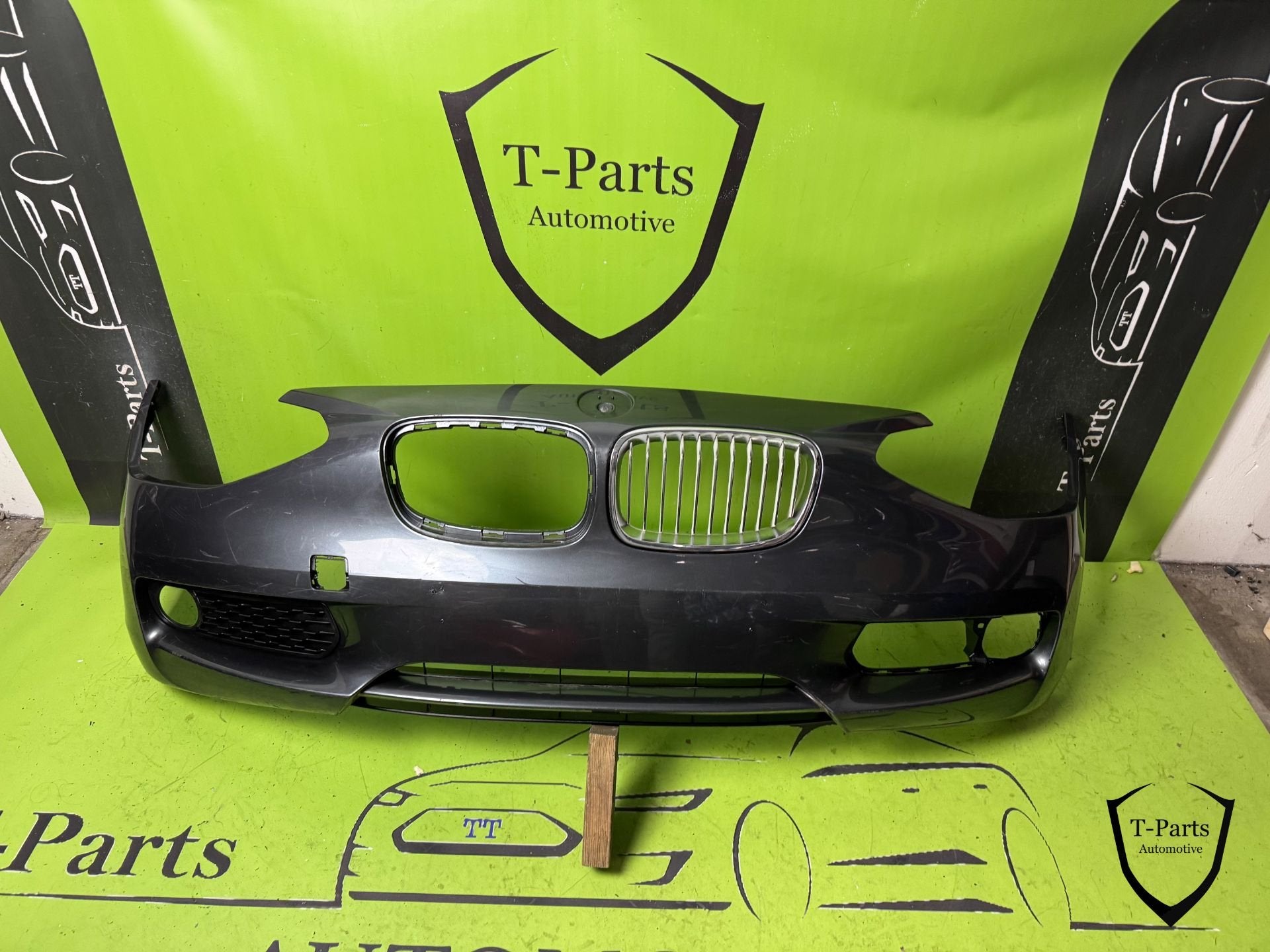 bmw 1 serie f20 voorbumper bumper 12+, Auto-onderdelen, Petuelring 130
80788  Munich, DE, Gebruikt, Info@bmw.de, Bumper