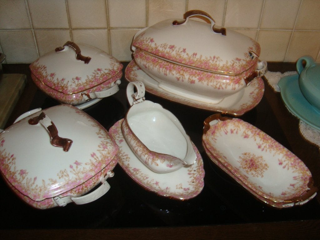 Fait partie d'un service en porcelaine de Limoges., Enlèvement