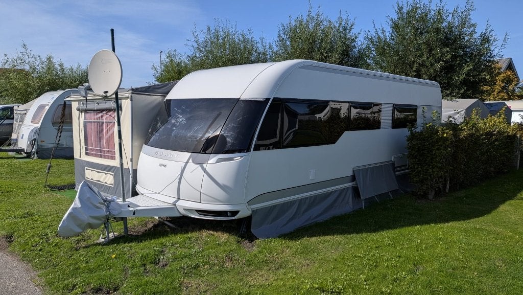 Hobby 660 WFU Premium caravan, Caravans en Kamperen, Vast bed, Hobby, Particulier, Ringverwarming