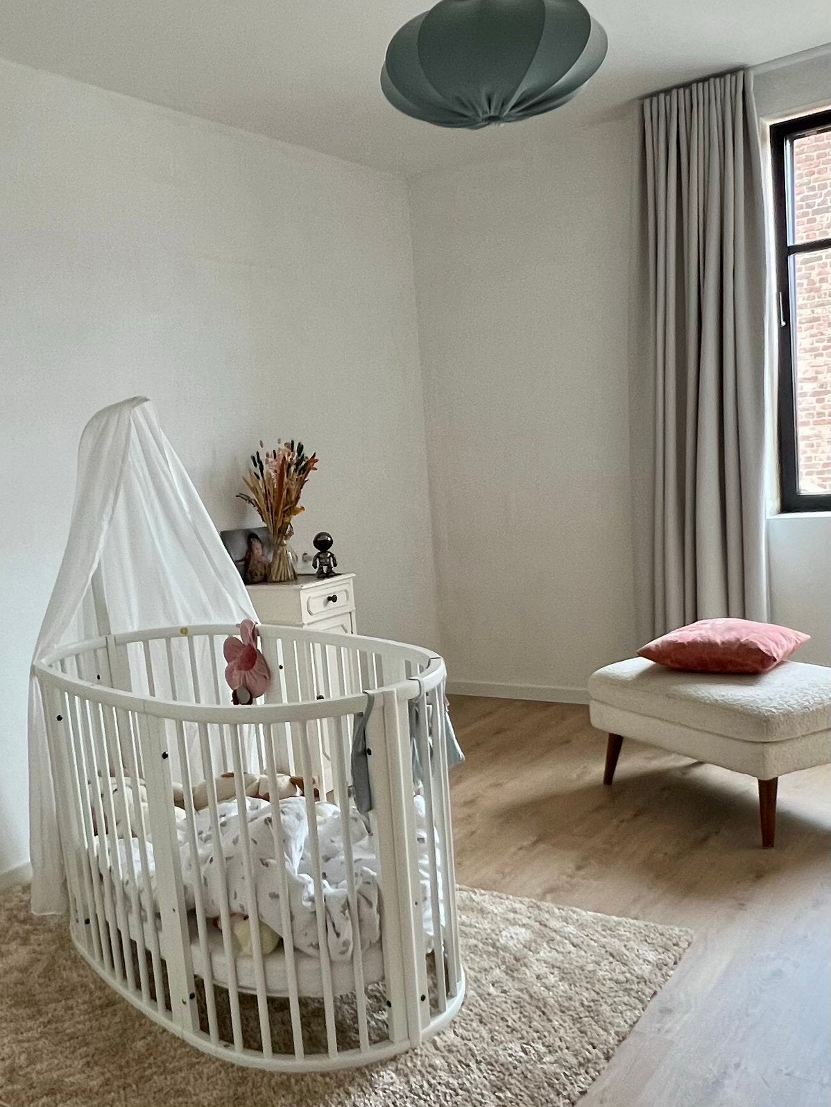 Stokke sleepi mini + uitbreiding + piekstok + hemel wit, Kinderen en Baby's, Kinderkamer | Complete kinderkamers, Ophalen, Gebruikt