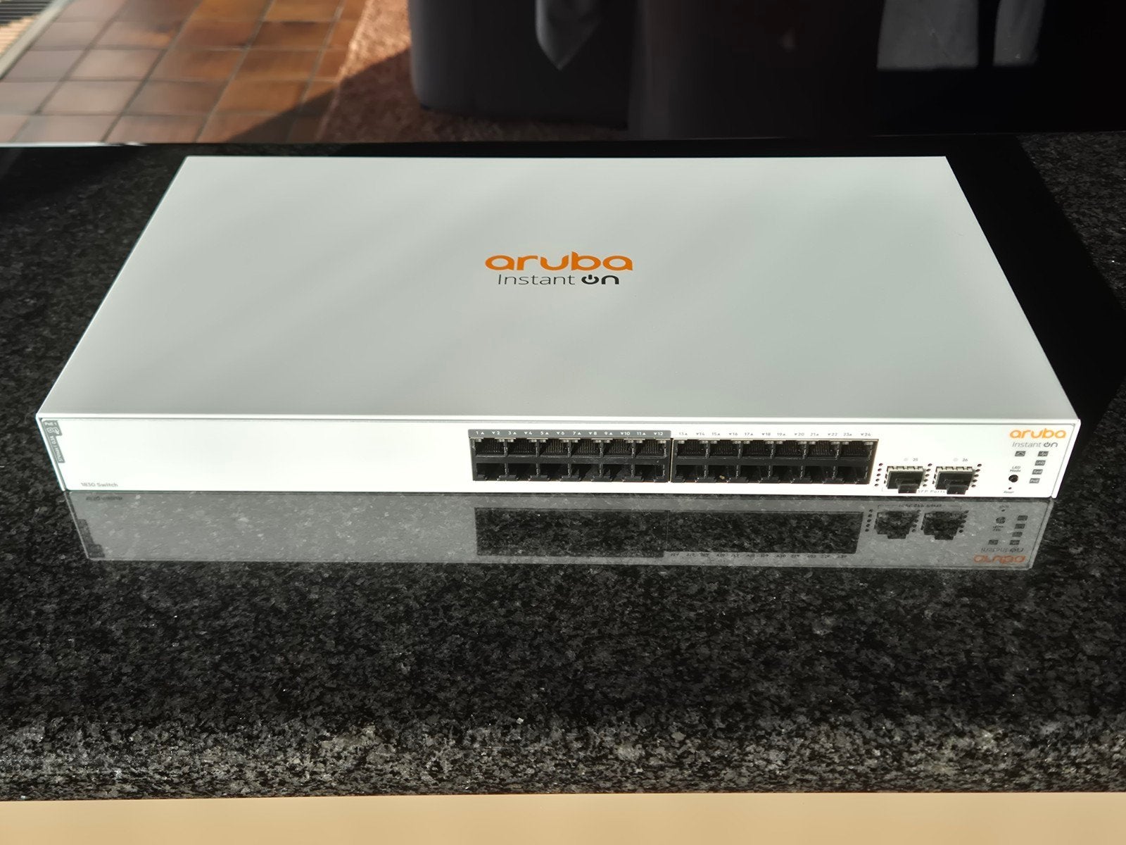 HPE Aruba 1830 Switch, Computers en Software, Netwerk switches, Ophalen