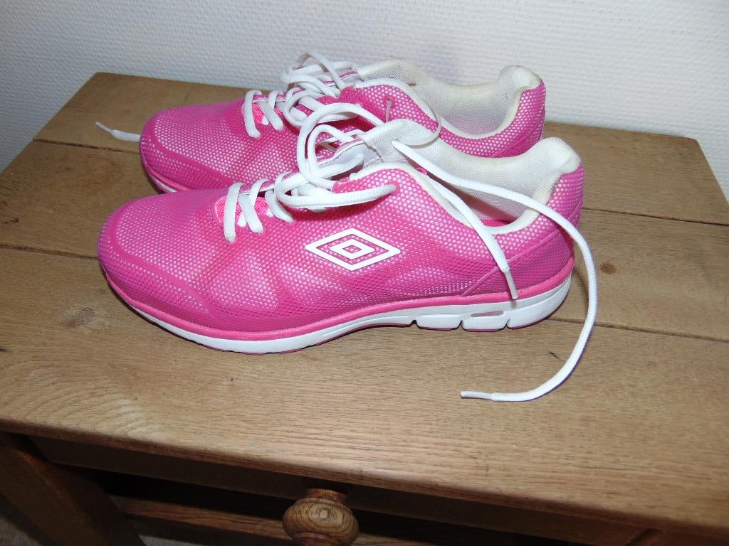 Sneakers Umbro nieuw, Kleding | Dames, Nieuw, Ophalen of Verzenden, Sneakers, Roze