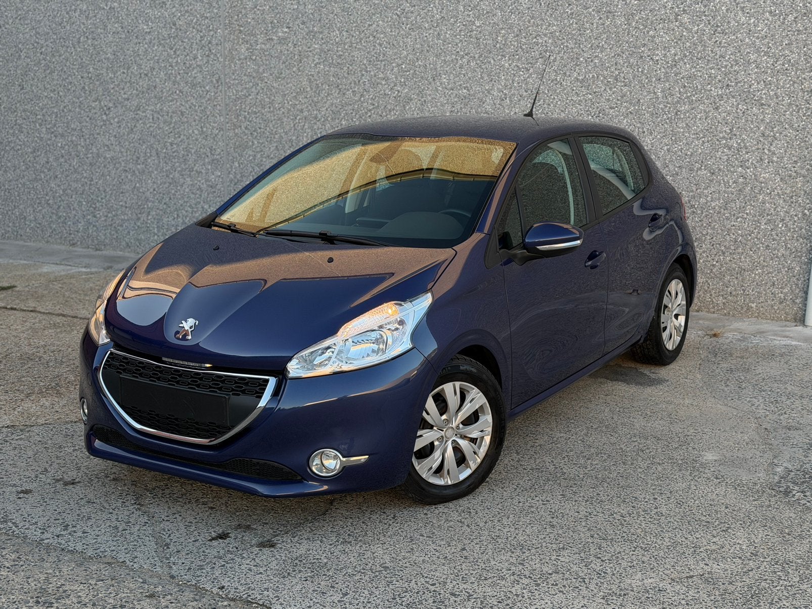 Peugeot 208 1.4 HDI 70 PK Navigatie - Airco - Cruise Control, Auto's, Voorwielaandrijving, Stof, 50 kW, 4 cilinders