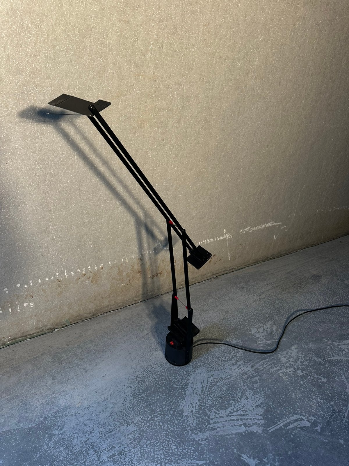 Artemide Tizio Richard Sapper bureaulamp, Huis en Inrichting, Ophalen, Zo goed als nieuw, Artemide, Design