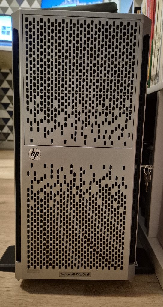 HP ProLiant ML350p Gen8 |Xeon E5-2609| 20GB RAM|8x 300GB SAS, Ophalen, Gebruikt, 2 tot 3 Ghz, Hot swappable onderdelen