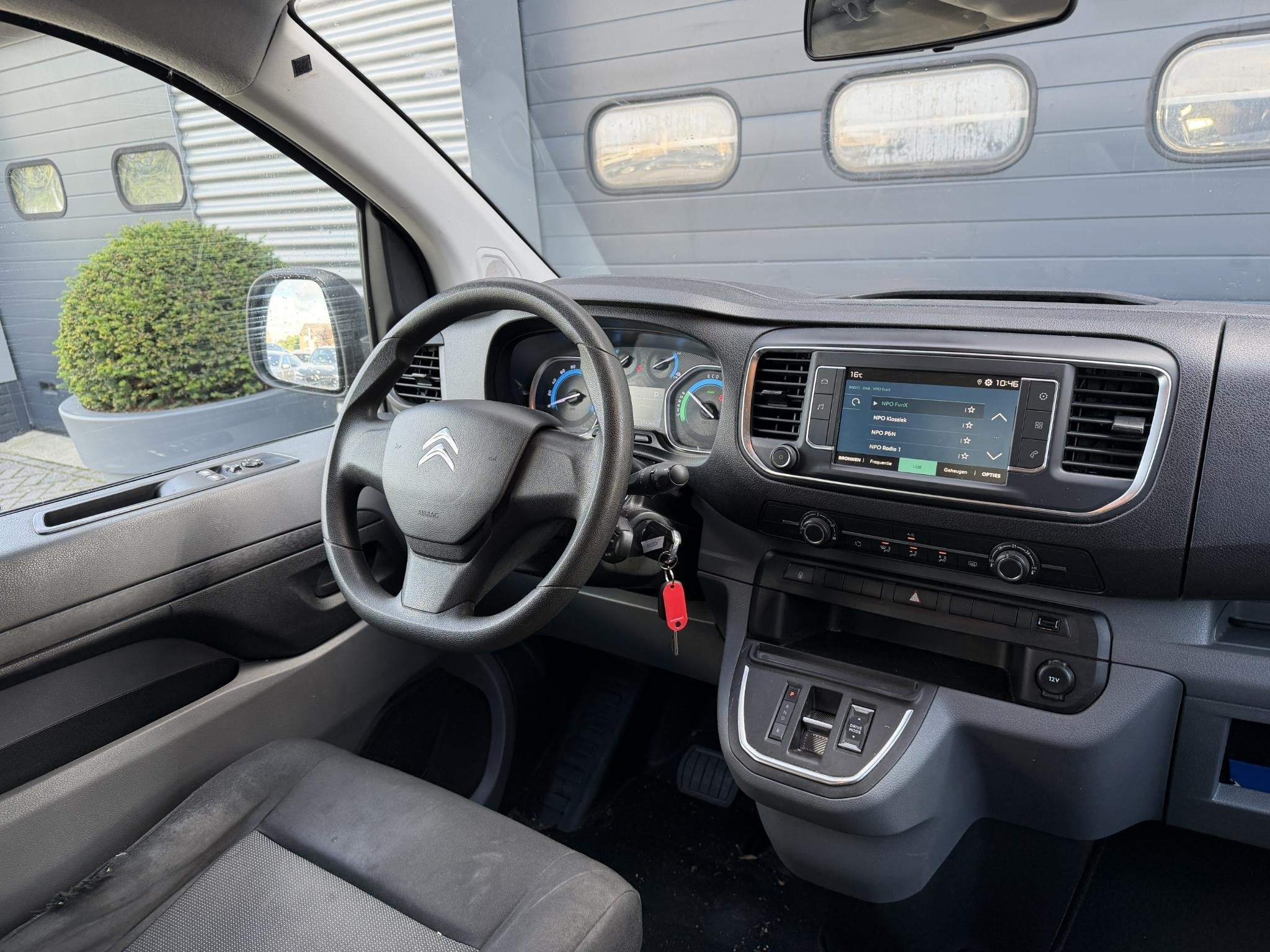 Citroen ë-SpaceTourer 75kWh Business XL 9 Persoons | Naviga, Auto's, 330 km, Stof, Gebruikt, Wit