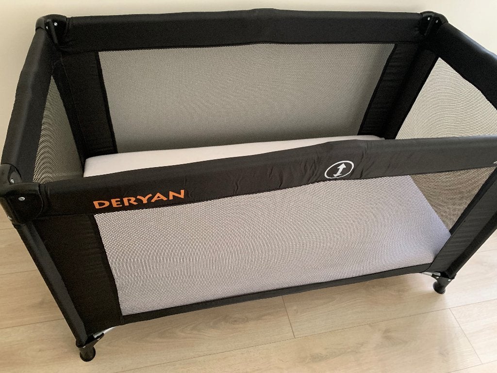 Baby reisbed, Ophalen, Zo goed als nieuw, Reisbedje