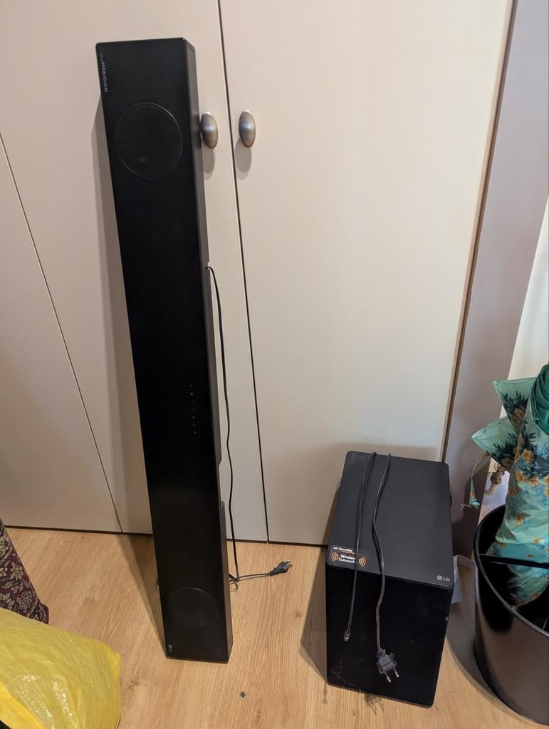 Barre de son LG + caisson de basses, TV, Hi-fi & Vidéo, Enceintes, Enlèvement, Subwoofer