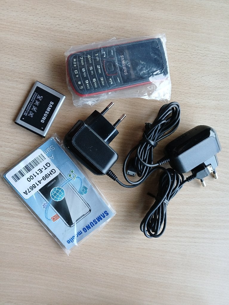 Téléphone portable SAMSUNG E1100, avec accessoires, Enlèvement ou Envoi, Comme neuf, Autres modèles, Clavier physique