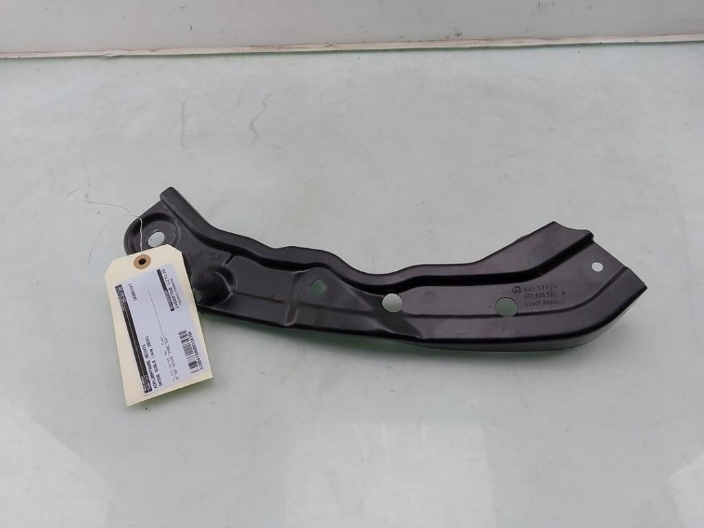 KOPLAMP HOUDER RECHTS Skoda Scala (01-2019/-) (|657805932A|), Dhr. J. Ham, Gebruikt, Administratie@autoham.nl, Skoda