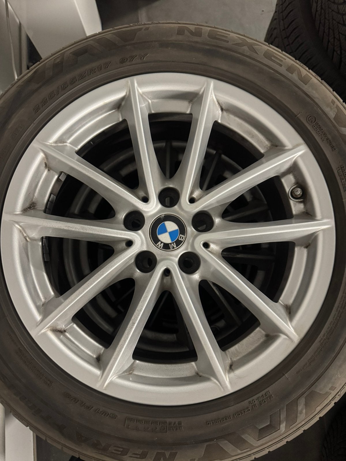 4 roues BMW Série 5 F10 F11 17” pneus été Nexen, Autos : Pièces & Accessoires, Pneus été, Enlèvement, Pneu(s), 17 pouces