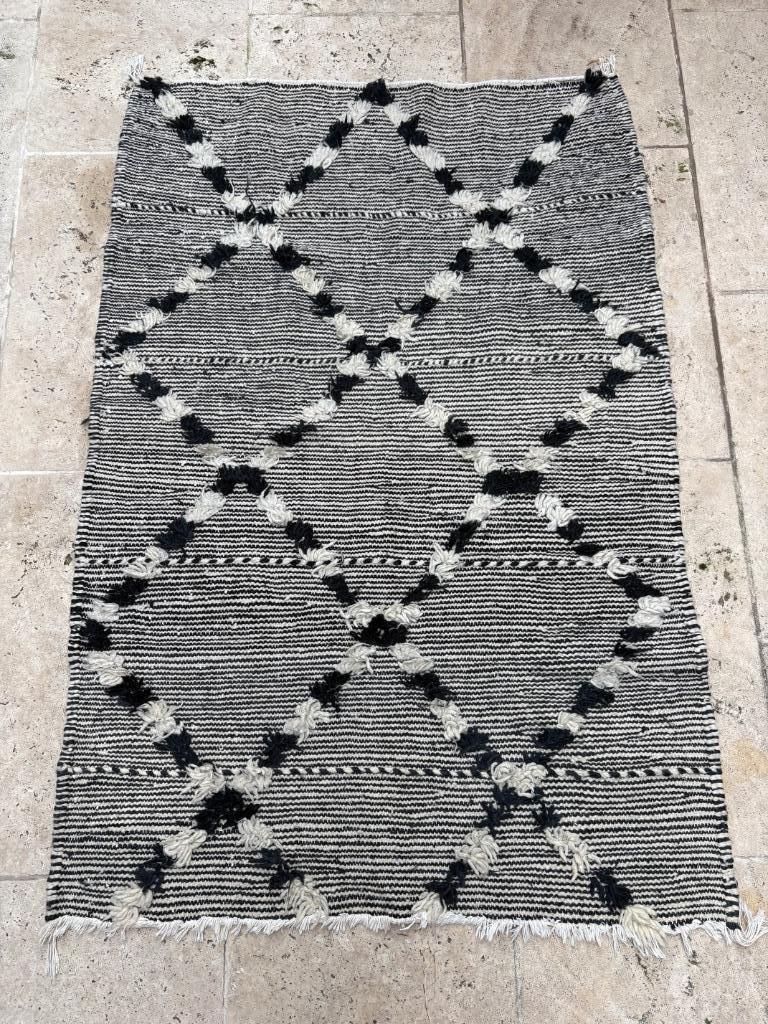 Authentiek Marokkaans tapijt, Huis en Inrichting, Stoffering | Tapijten en Vloerkleden, Ophalen, 100 tot 150 cm, 50 tot 100 cm