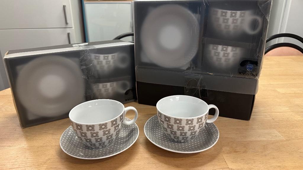 Tasses (Mug) POMAX + Sous tasses, Huis en Inrichting, Keuken | Servies, Zo goed als nieuw, Kop(pen) en/of Schotel(s), Overige stijlen