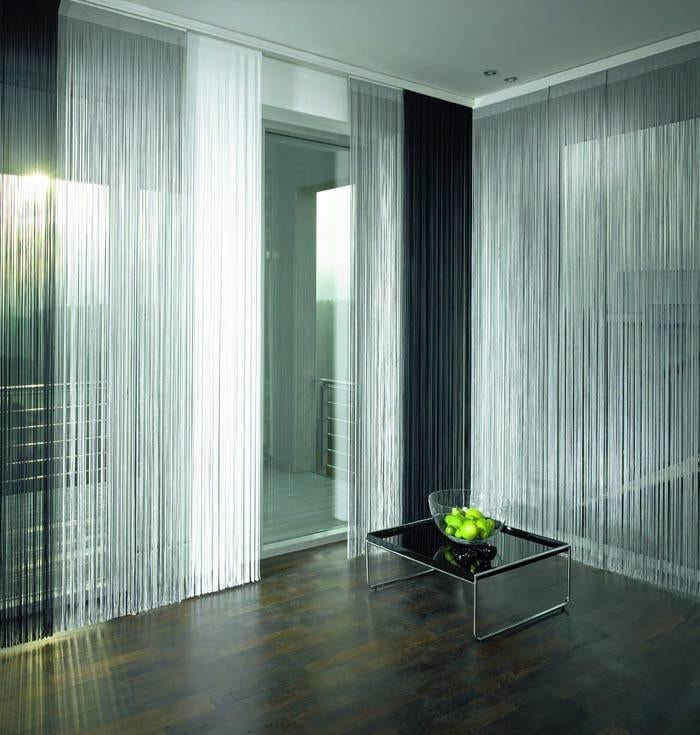 Nieuw DECORATIEF SPAGHETTI GORDIJN 2M OP 1M Zwart of Wit, Ophalen of Verzenden, Nieuw, Complete set