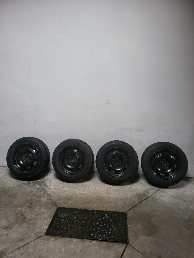 Stalen velgen met Winterbanden Continental 185/65 R15 88T, Ophalen, Gebruikt