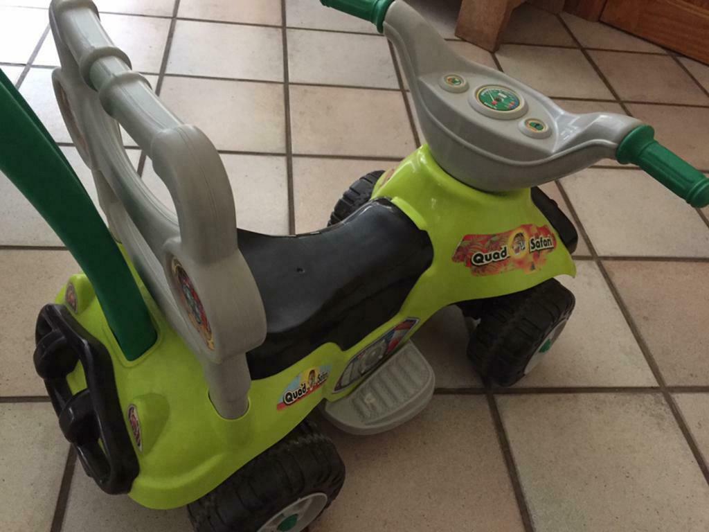 Quad enfants, Enfants & Bébés, Comme neuf, Véhicule de marche