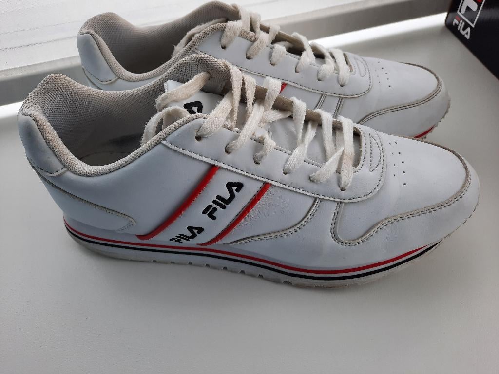 Basket Fila, Enlèvement ou Envoi, Comme neuf, Chaussures