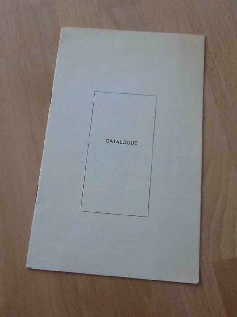 Christian Boltanski, Catalogue : Essais de reconstitution d', Enlèvement ou Envoi, Utilisé
