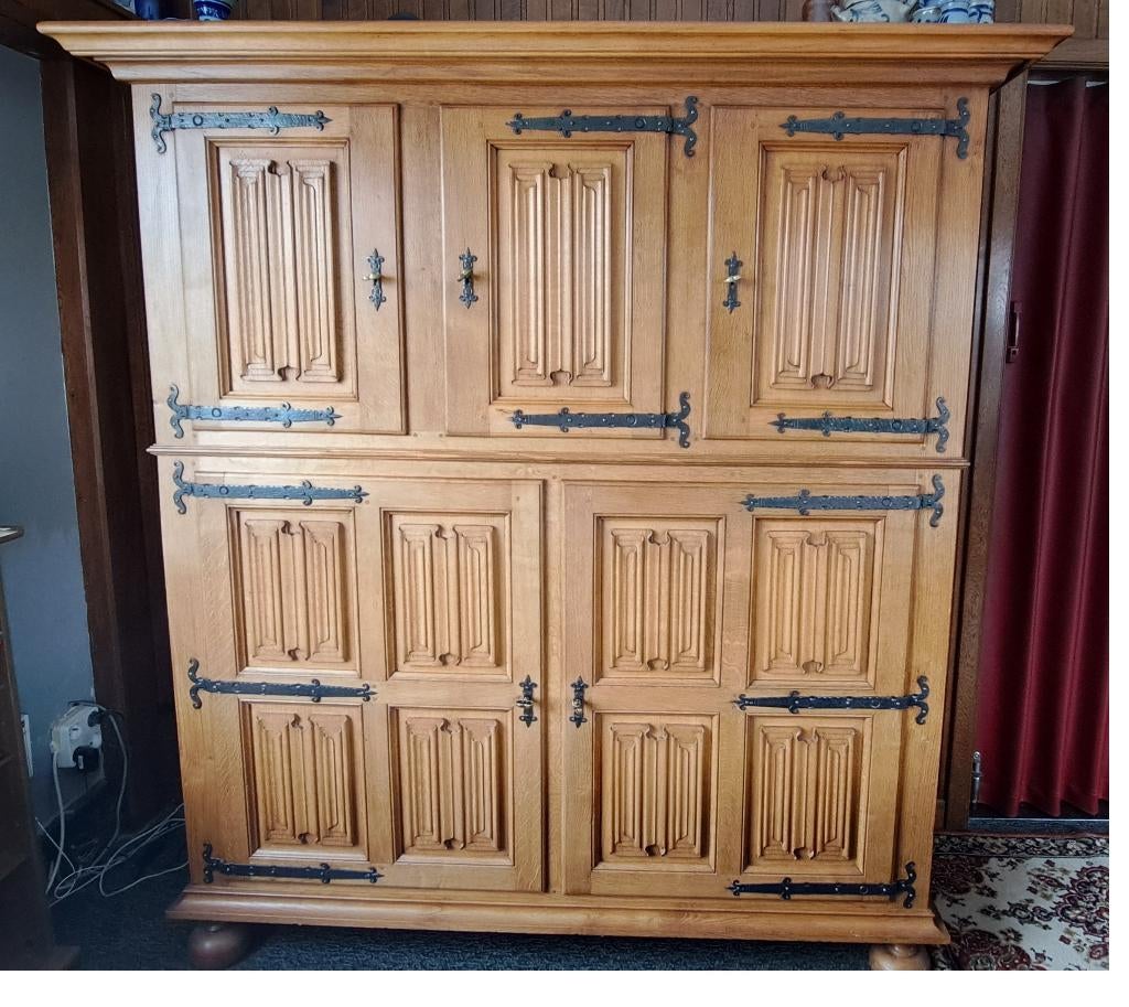 buffet en chêne massif, Avec tablette(s), 150 à 200 cm, Comme neuf, Chêne