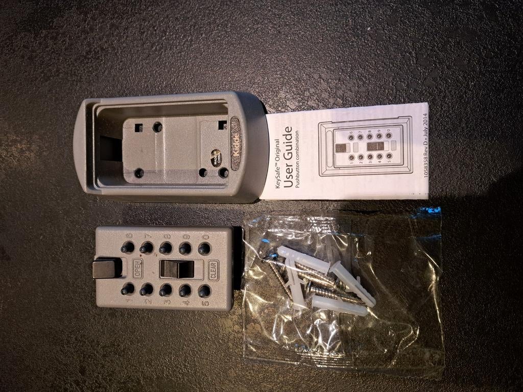 sleutel kluisje, Ophalen, Zo goed als nieuw