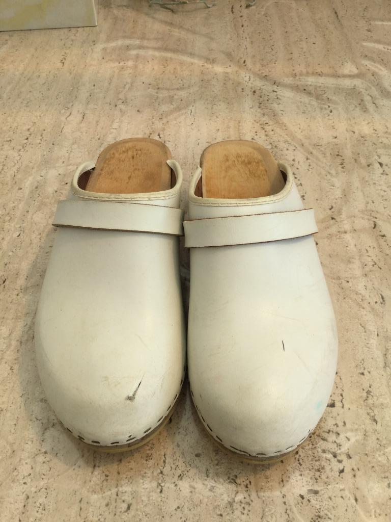 Witte werkschoenen/klompen maat 43/44, Vêtements | Hommes, Chaussures, Enlèvement ou Envoi, Sabots