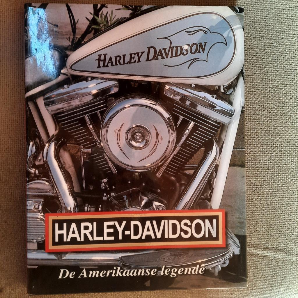 HARLEY-DAVIDSON - de Amerikaanse legende - (2010 ) , Boeken, Motoren, Ophalen of Verzenden