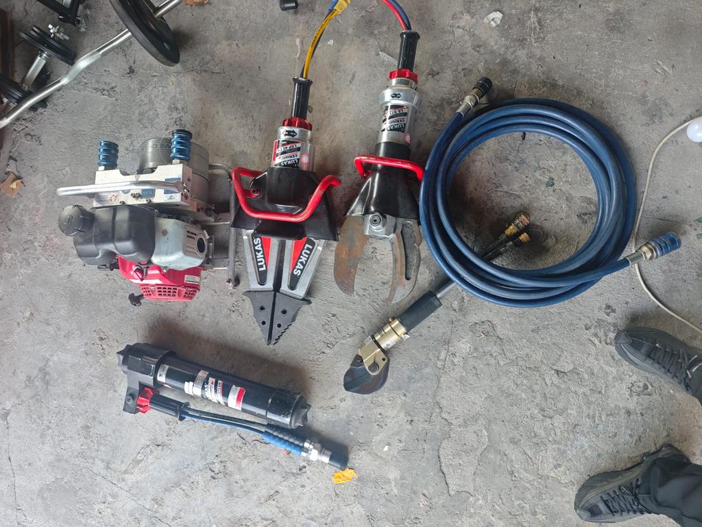 Lucas hydraulische gereedschap, Doe-het-zelf en Bouw, Ophalen, Zo goed als nieuw