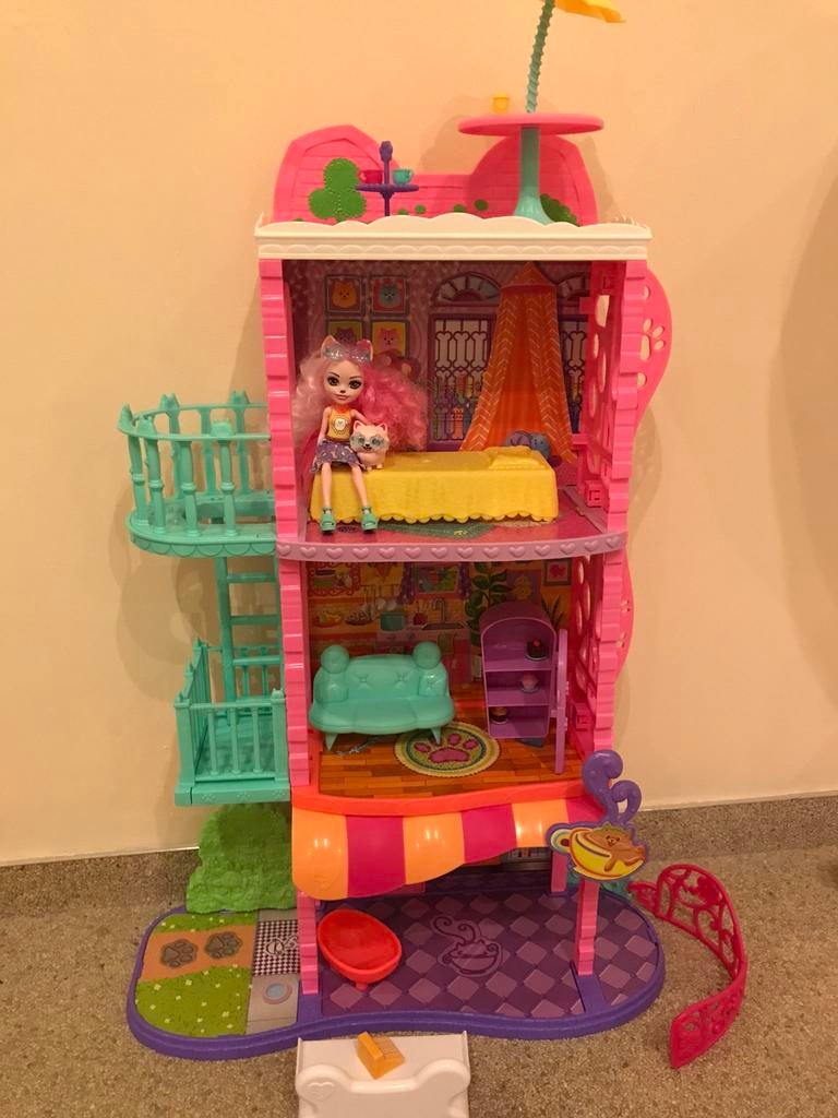Te koop Enchantimals huis, Ophalen, Zo goed als nieuw, Poppenhuis