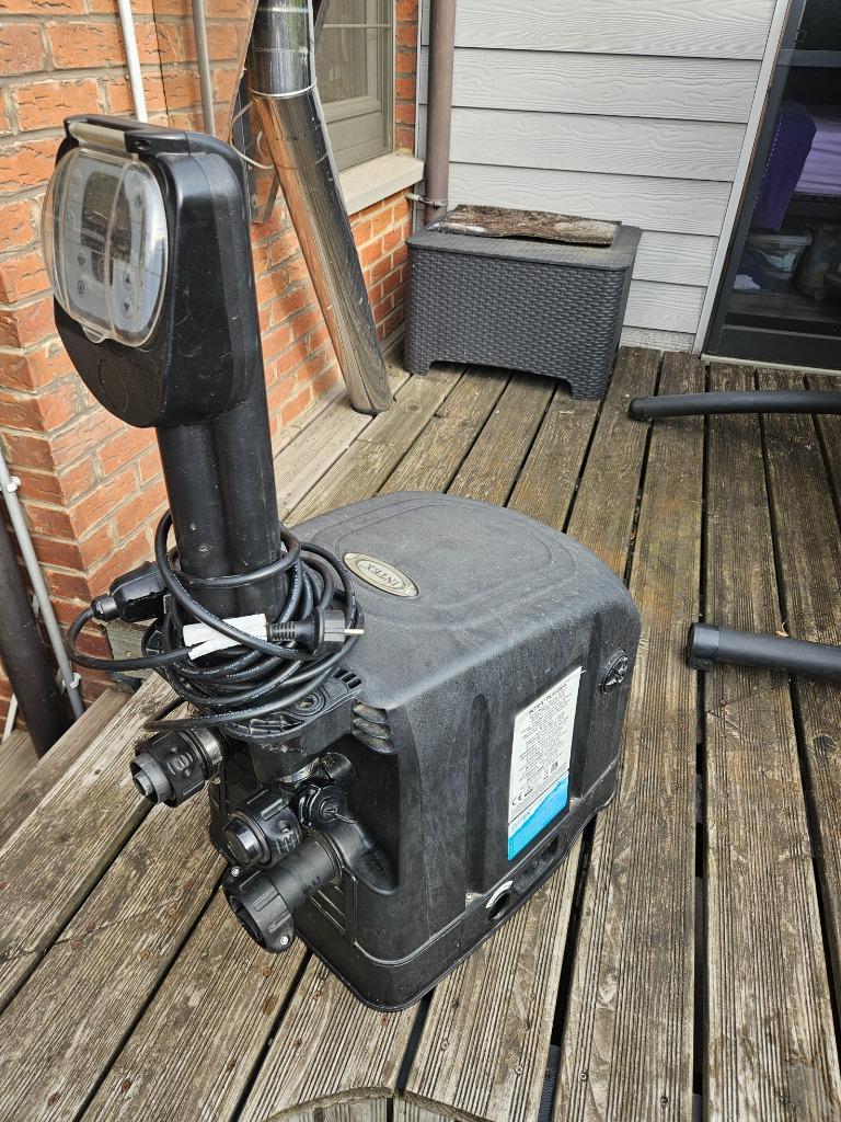 Bloc technique spa Intex jet&bulle. 4 pers., Jardin & Terrasse, Bains à remous et Spas, Enlèvement, Utilisé, Pompe