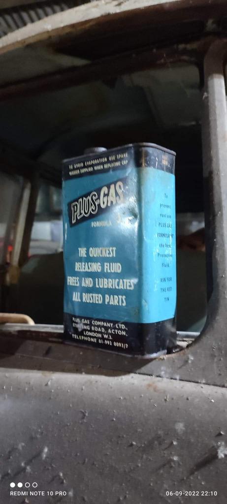 1 vieille bouteille d'huile et de l'essence, Enlèvement ou Envoi, Comme neuf, Voitures